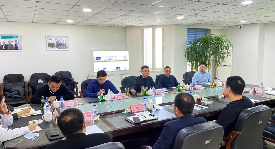 天津中醫(yī)藥大學(xué)第二附屬醫(yī)院黨委副書記、院長雒明池一行到吉林中科干細(xì)胞調(diào)研