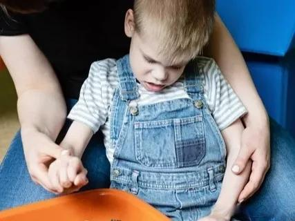 干細(xì)胞可以治療腦癱嗎？醫(yī)學(xué)前沿為您解讀